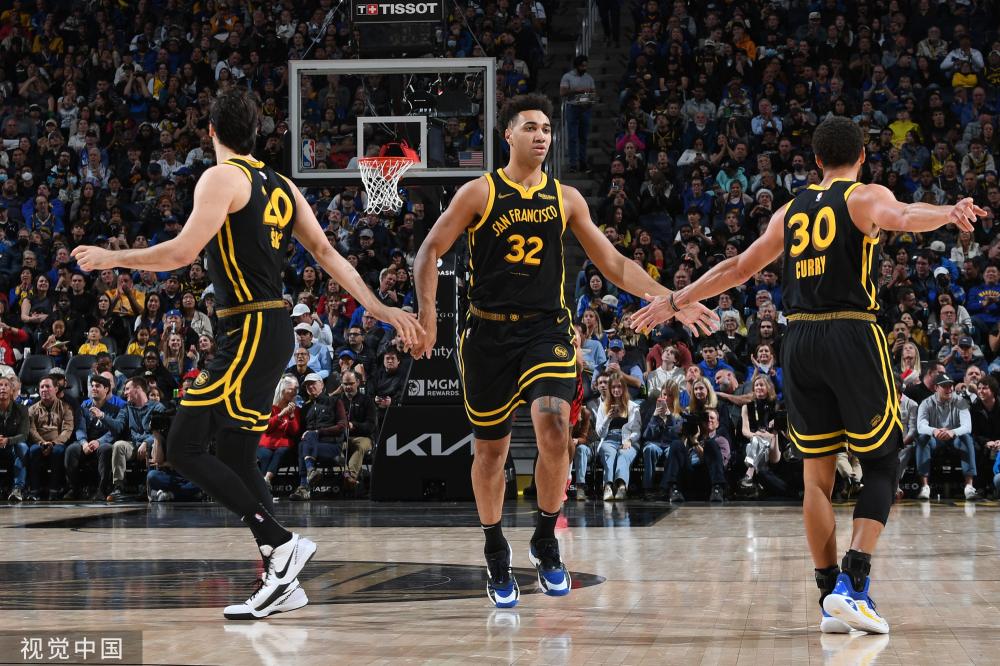 法国中锋的 法国中锋的